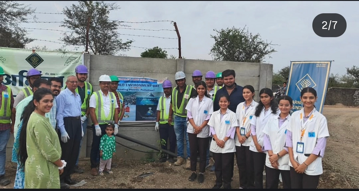 Tree Plantation Drive on the occasion of World Environment Day at Metro Corridor.